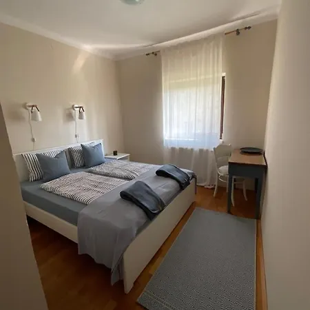 Fecskefeszek Vendeghaz Balatonalmádi